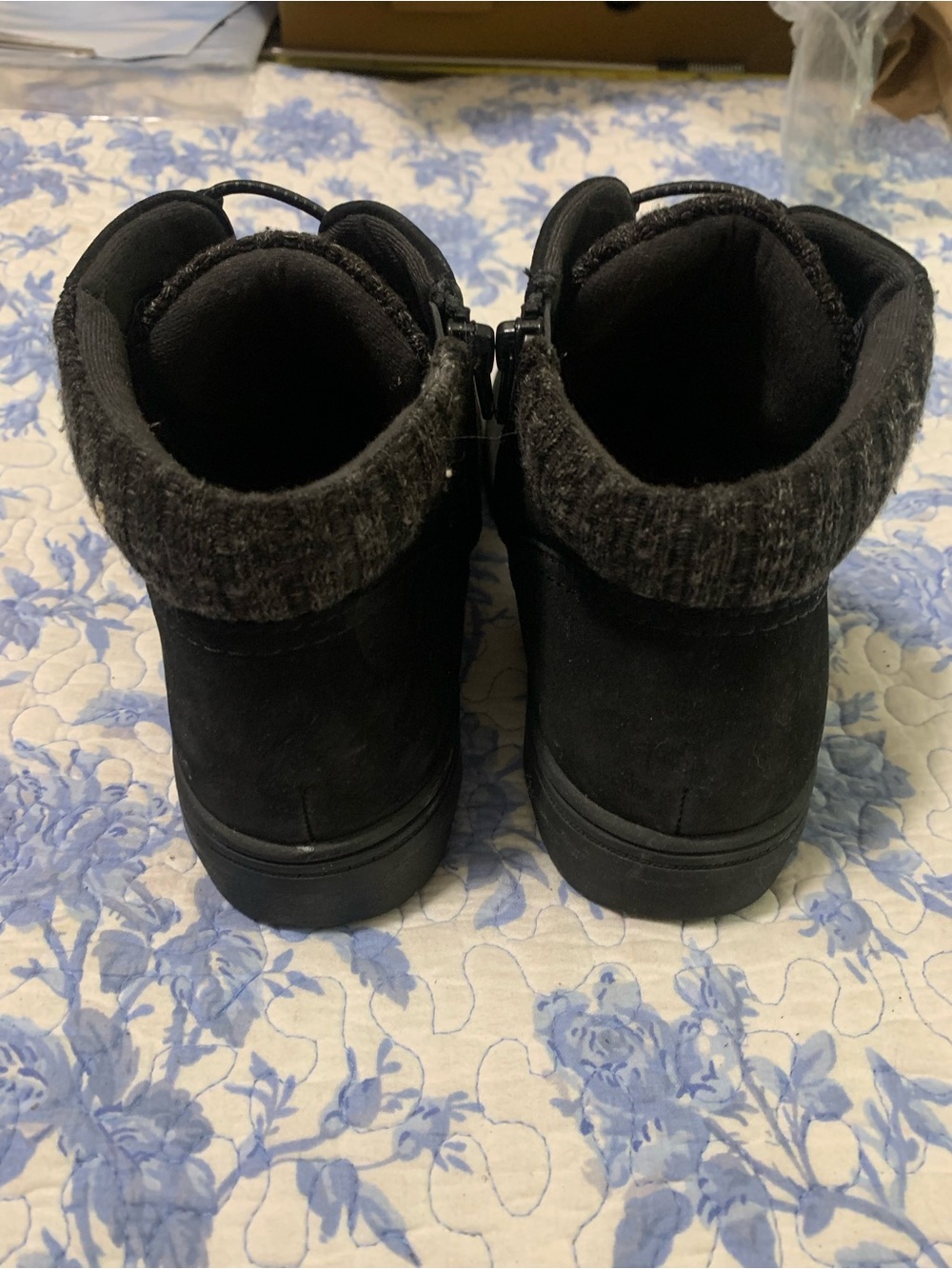 Clarks Black Women's Ankle Booties with Side Zipper - Picture 3 of 6